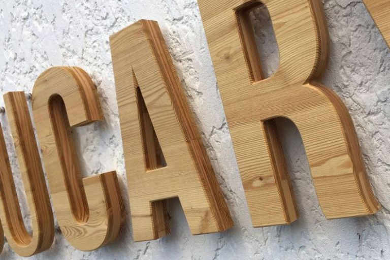 Trabajo desarrollado con letras Corpóreas de Madera y DM